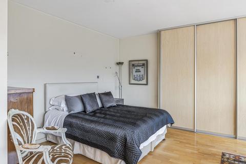 Studio for sale, 152, Grosvenor Road, Westminster, London