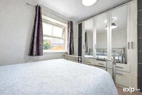 2 bedroom flat for sale, Reeve Close, Leighton Buzzard LU7