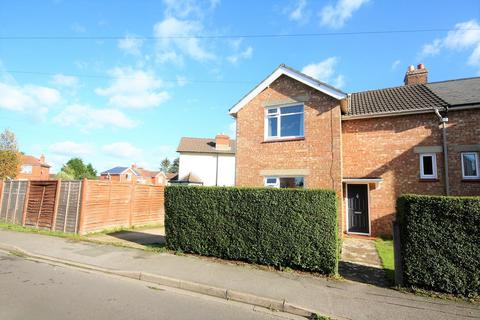 3 bedroom end of terrace house to rent, Burns Road, Eastleigh