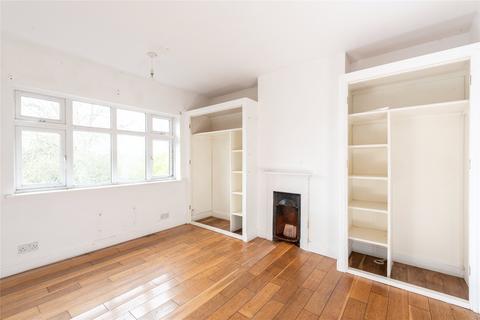 3 bedroom detached house for sale, Chicheley Street, Newport Pagnell, Buckinghamshire, MK16