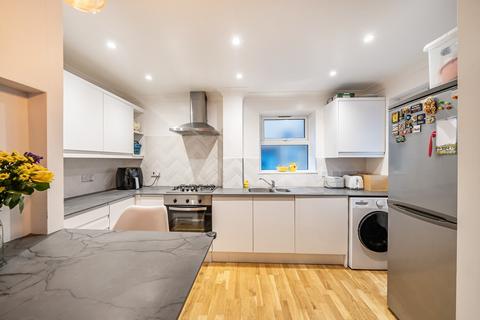 2 bedroom end of terrace house for sale, Whelan Way, Wallington SM6