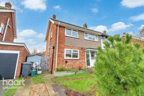 3 bedroom semi-detached house for sale, Hulton Close, Chelmsford