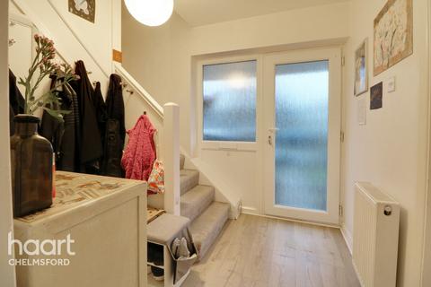 3 bedroom semi-detached house for sale, Hulton Close, Chelmsford