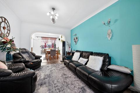 4 bedroom semi-detached house for sale, Broadfields Avenue, Edgware, HA8
