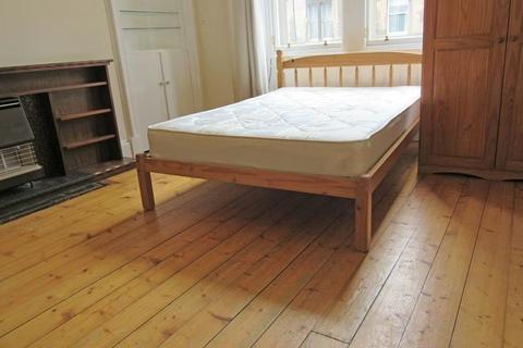3 bedroom flat to rent, Barclay Place, Edinburgh, EH10