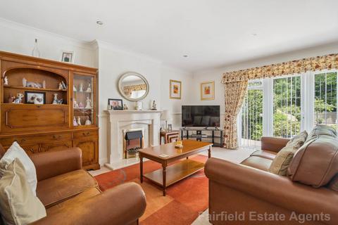 3 bedroom detached bungalow for sale, Greenfield Avenue, Watford, WD19