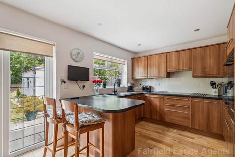 3 bedroom detached bungalow for sale, Greenfield Avenue, Watford, WD19