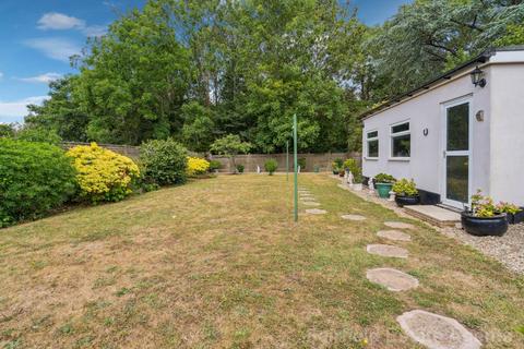 3 bedroom detached bungalow for sale, Greenfield Avenue, Watford, WD19