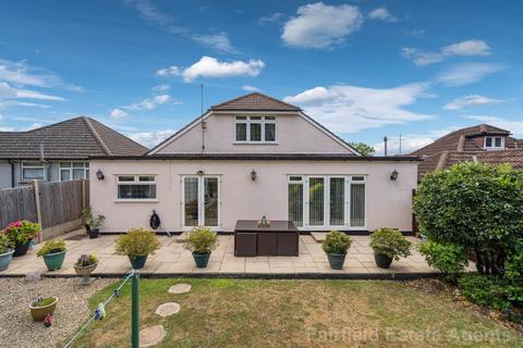 3 bedroom detached bungalow for sale, Greenfield Avenue, Watford, WD19