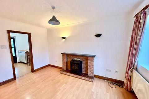 2 bedroom semi-detached house to rent, Pinewood, Atherstone