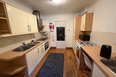 6 bedroom terraced house for sale, Clare Road, Stanwell TW19