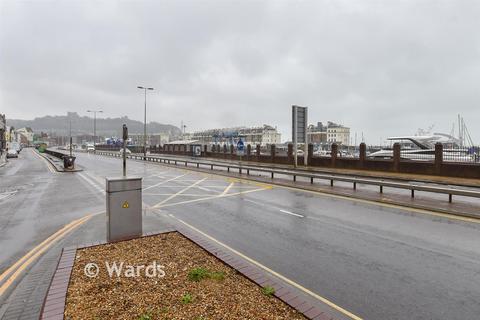 3 bedroom flat for sale, Snargate Street, Dover CT17