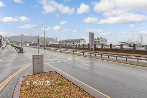 3 bedroom flat for sale, Snargate Street, Dover CT17