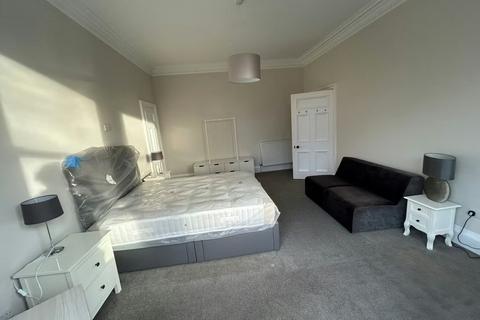 3 bedroom flat to rent, Murrayfield Road, Edinburgh, EH12