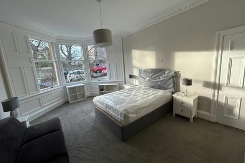 3 bedroom flat to rent, Murrayfield Road, Edinburgh, EH12