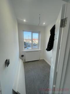3 bedroom terraced house to rent, London N9