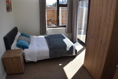 1 bedroom in a house share to rent, Rm 3, Aldermans Drive, Peterborough, PE3 6AZ