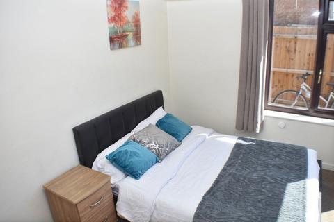 1 bedroom in a house share to rent, Rm 3, Aldermans Drive, Peterborough, PE3 6AZ