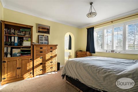 undefined, Broadway, Knaphill, Woking, Surrey, GU21