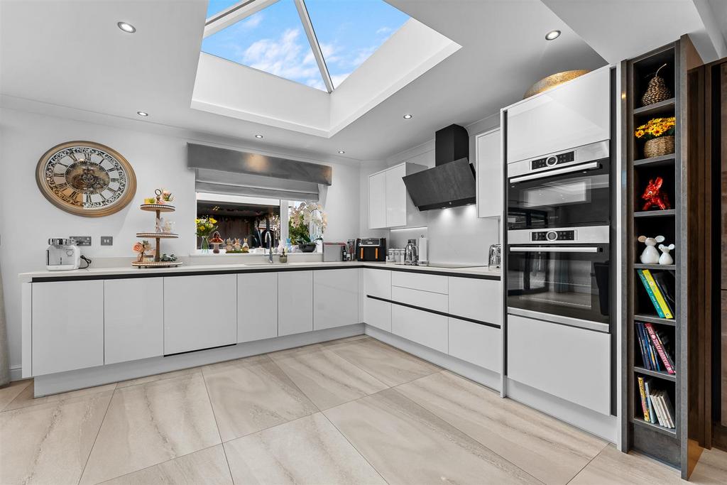 Kitchen Area 3