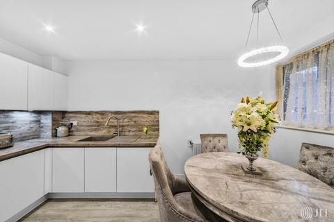 2 bedroom apartment for sale, Cantwell House, Shipbuilding Way, London, E13