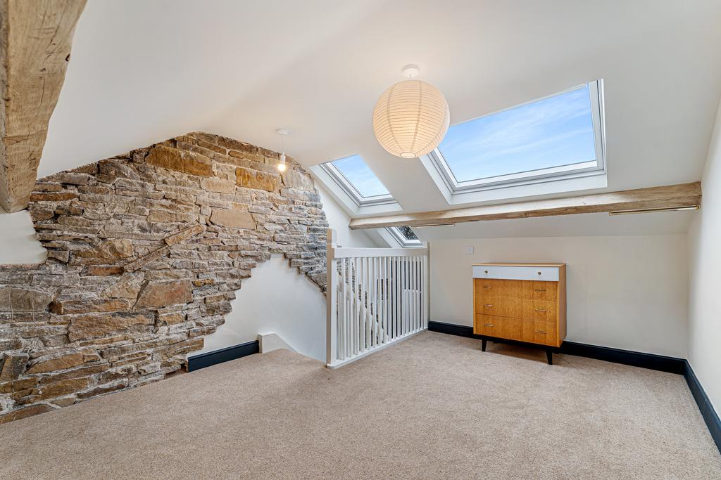 155 COMPSTALL ROAD Loft 9.jpg