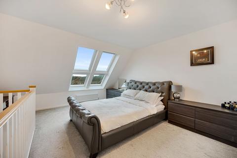 3 bedroom semi-detached house for sale, Meadow View, Worsley, M28