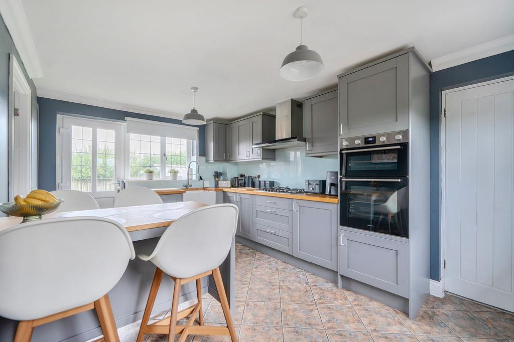 Kitchen/Breakfast Room