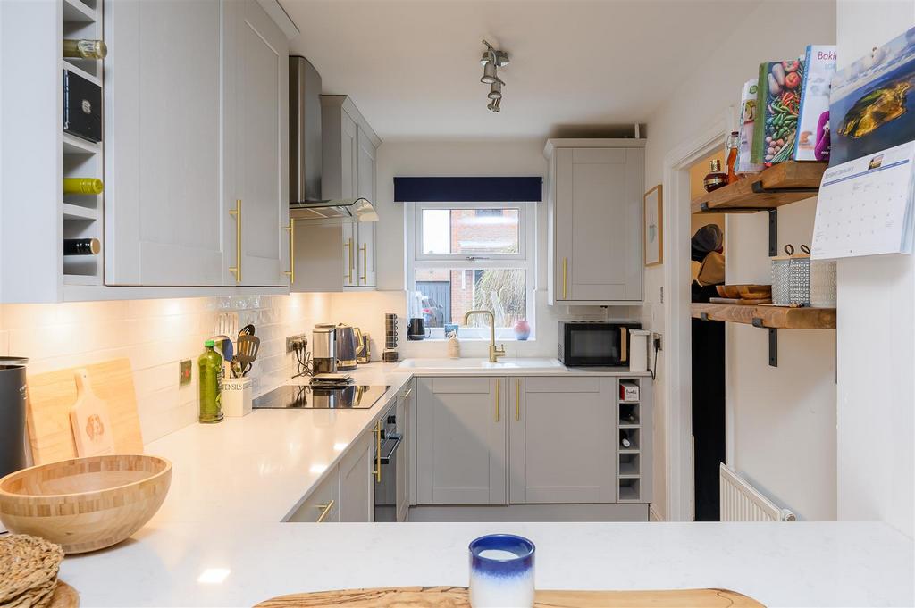 Kitchen 1
