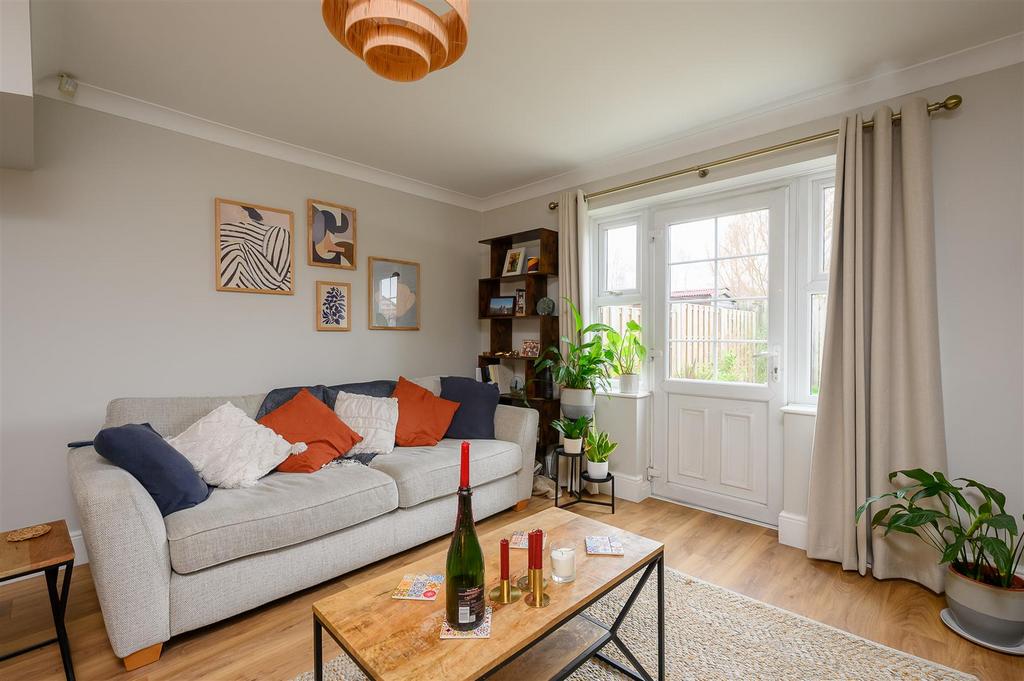 Living room 3