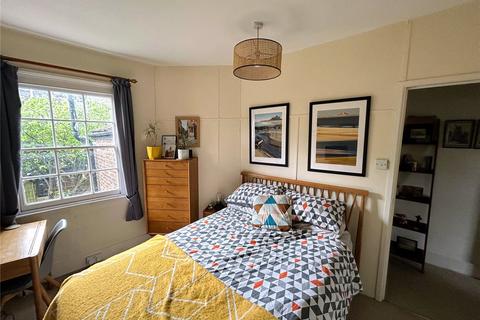 2 bedroom house to rent, Archbishops Place, SW2