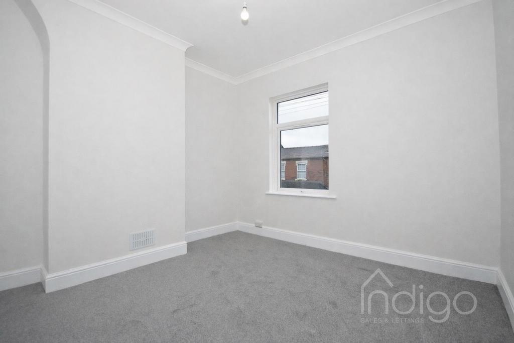 Front bedroom.png