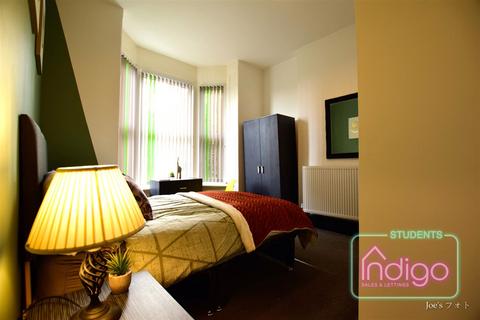 6 bedroom house to rent, Hill Street, Stoke-On-Trent
