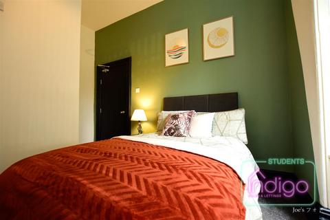 6 bedroom house to rent, Hill Street, Stoke-On-Trent