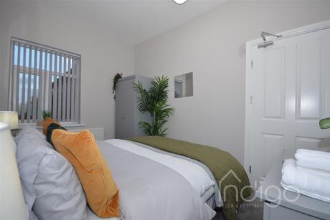 3 bedroom terraced house to rent, Hartshill Road, Stoke-On-Trent