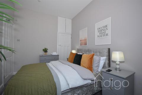 3 bedroom terraced house to rent, Hartshill Road, Stoke-On-Trent