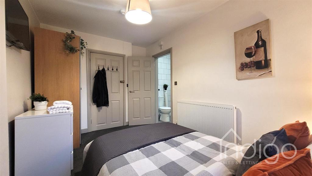 Room 9 6.jpg