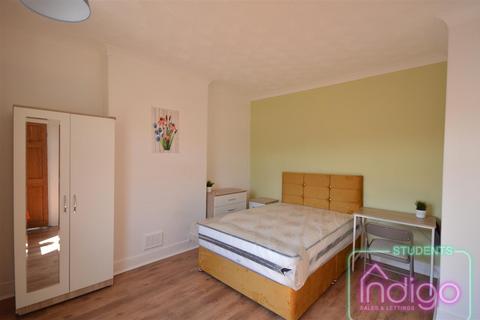 4 bedroom terraced house to rent, Duke Street, Newcastle