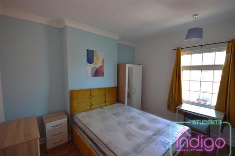 4 bedroom terraced house to rent, Duke Street, Newcastle
