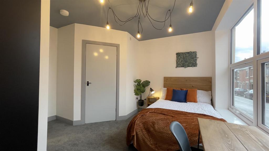 Room1(1).jpg