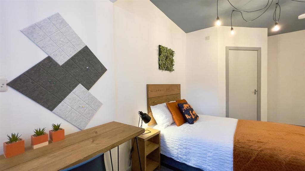 Room5.jpg