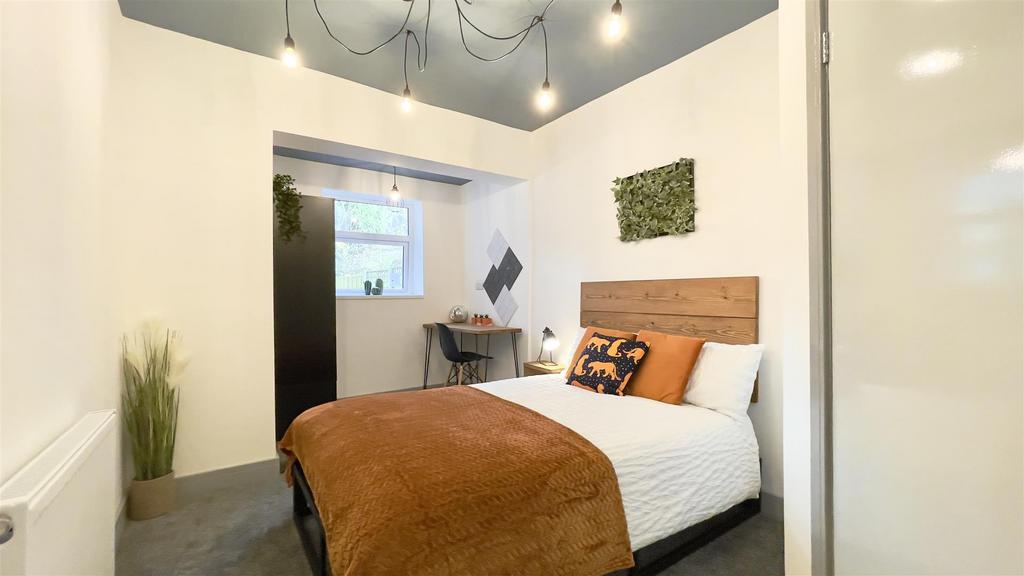 Room2.jpg