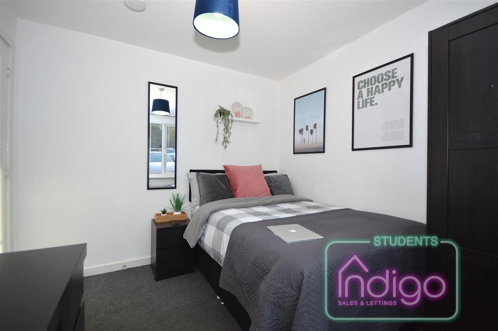 BEDROOM 1.2.jpg