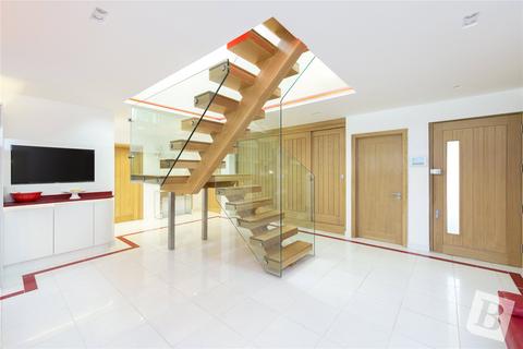 6 bedroom detached house for sale, Poole Road, Hornchurch, RM11