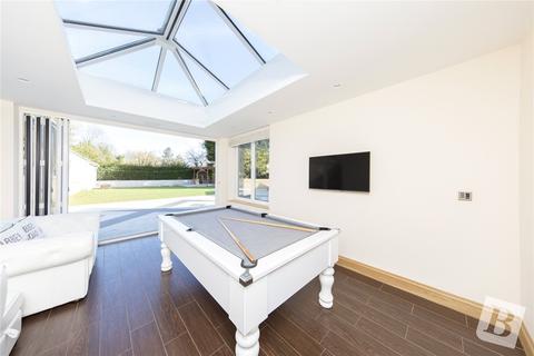 6 bedroom detached house for sale, Poole Road, Hornchurch, RM11