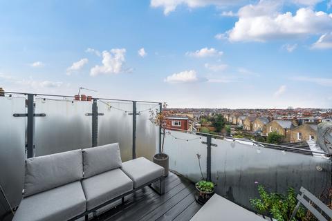 1 bedroom flat to rent, Garratt Lane, Earlsfield, London, SW18