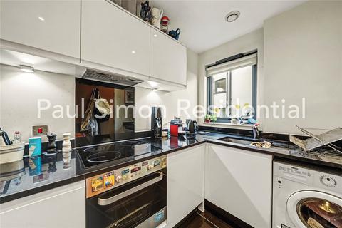 2 bedroom apartment for sale, Hythe House, Green Lanes Walk, London, N4