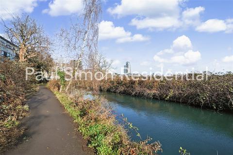 2 bedroom apartment for sale, Hythe House, Green Lanes Walk, London, N4