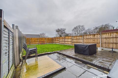 undefined, Leighton Buzzard LU7