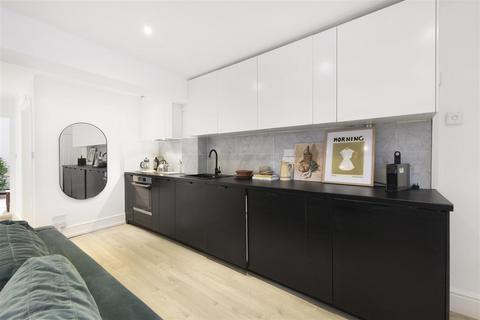 undefined, Ronver Road, London SE12